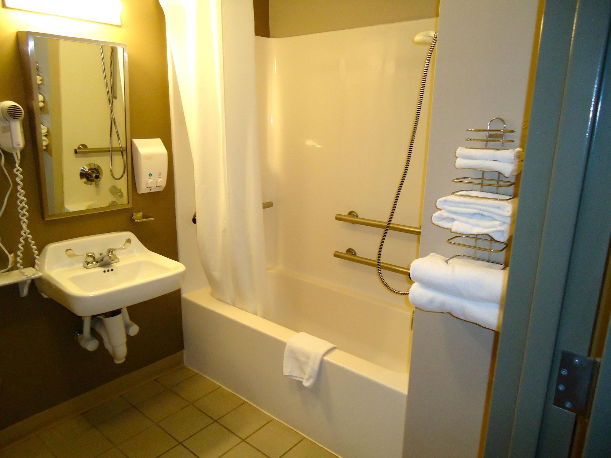 Super 8 By Wyndham Niagara Falls Exterior foto