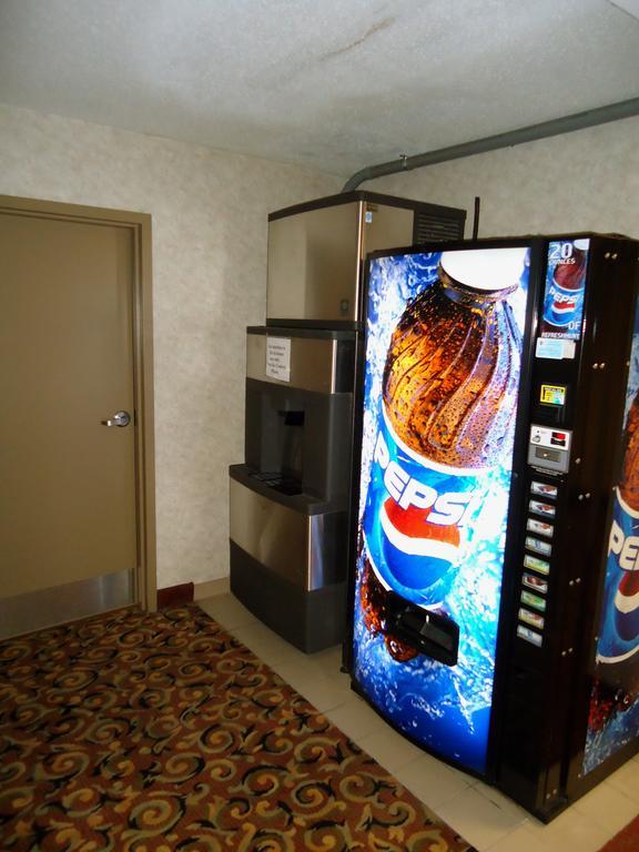 Super 8 By Wyndham Niagara Falls Exterior foto