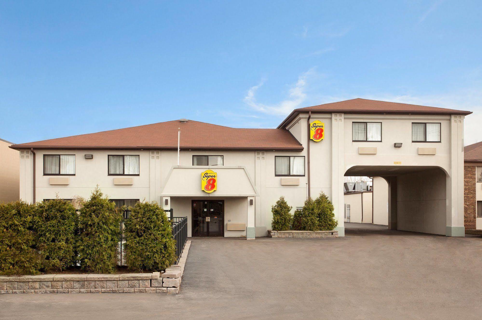Super 8 By Wyndham Niagara Falls Exterior foto