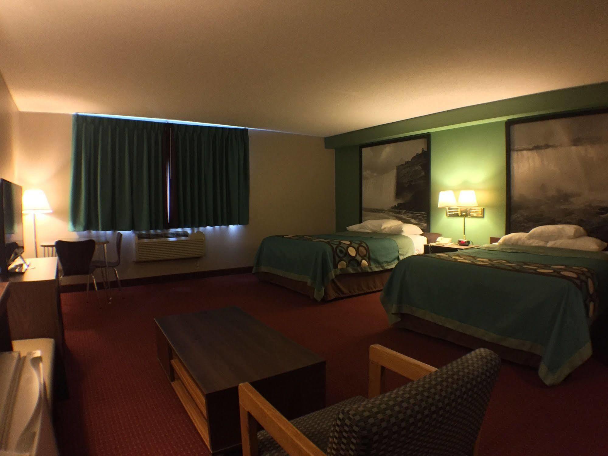 Super 8 By Wyndham Niagara Falls Exterior foto
